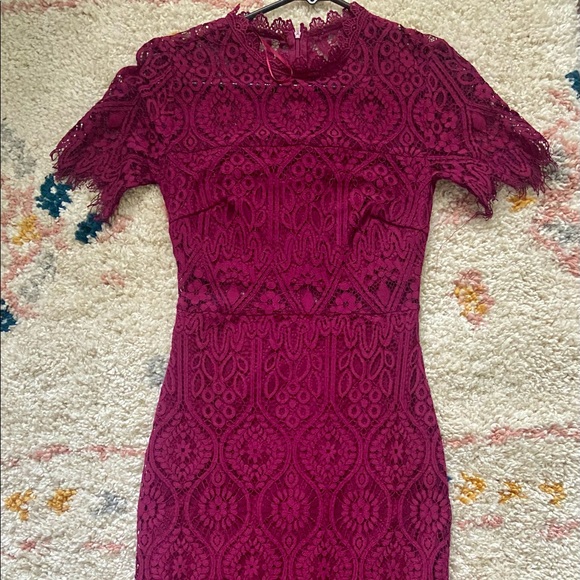 Francesca’s lace midi dress - Picture 2 of 3